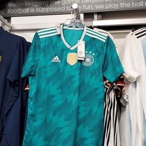 Meet your Posher, Sergio